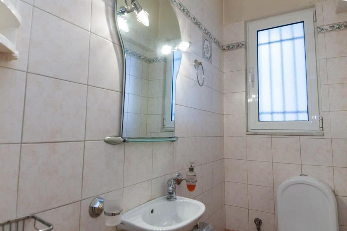 Scenic Balcony Apt In Vibrant Petralona Atena Exterior foto