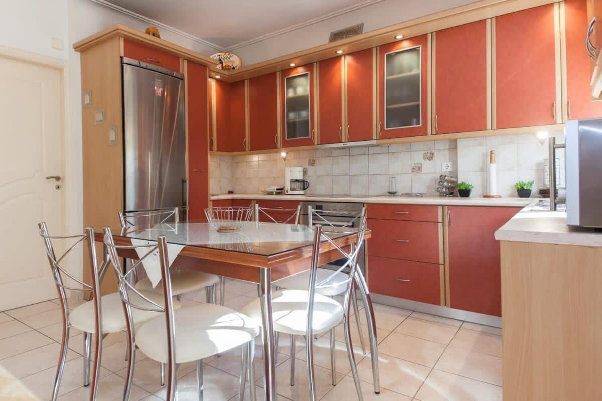 Scenic Balcony Apt In Vibrant Petralona Atena Exterior foto