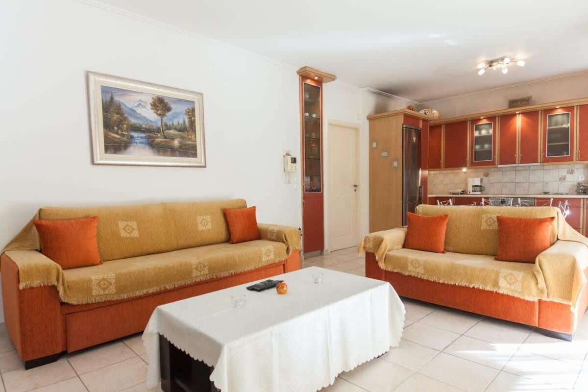 Scenic Balcony Apt In Vibrant Petralona Atena Exterior foto