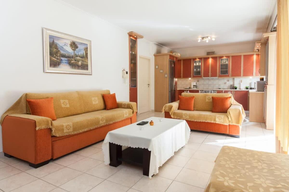 Scenic Balcony Apt In Vibrant Petralona Atena Exterior foto